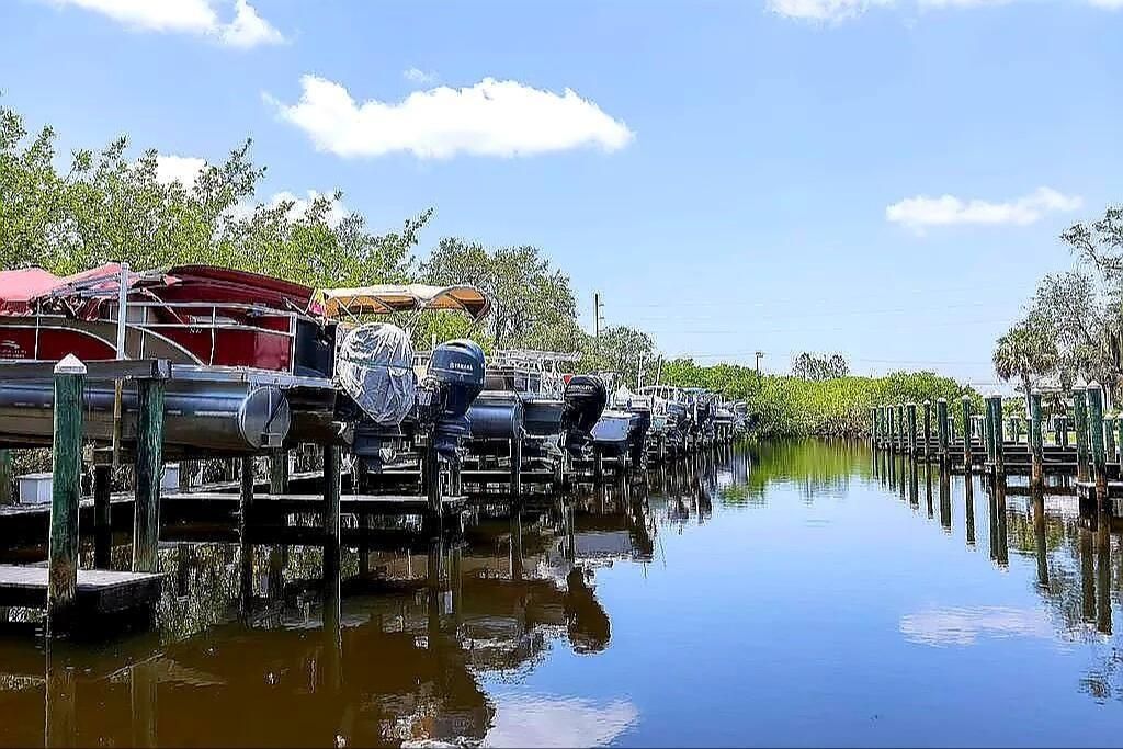 For Sale: $399,000 (3 beds, 2 baths, 1628 Square Feet)