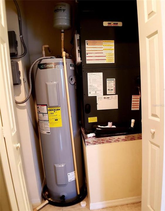 For Sale: $399,000 (3 beds, 2 baths, 1628 Square Feet)