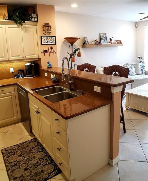 For Sale: $399,000 (3 beds, 2 baths, 1628 Square Feet)