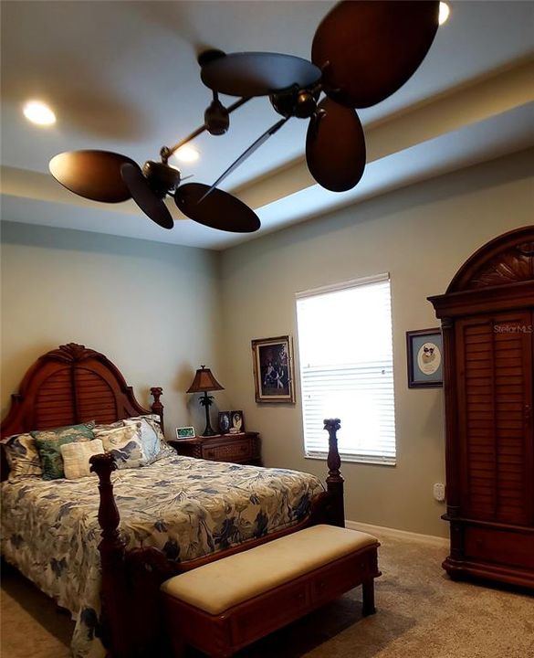 For Sale: $399,000 (3 beds, 2 baths, 1628 Square Feet)