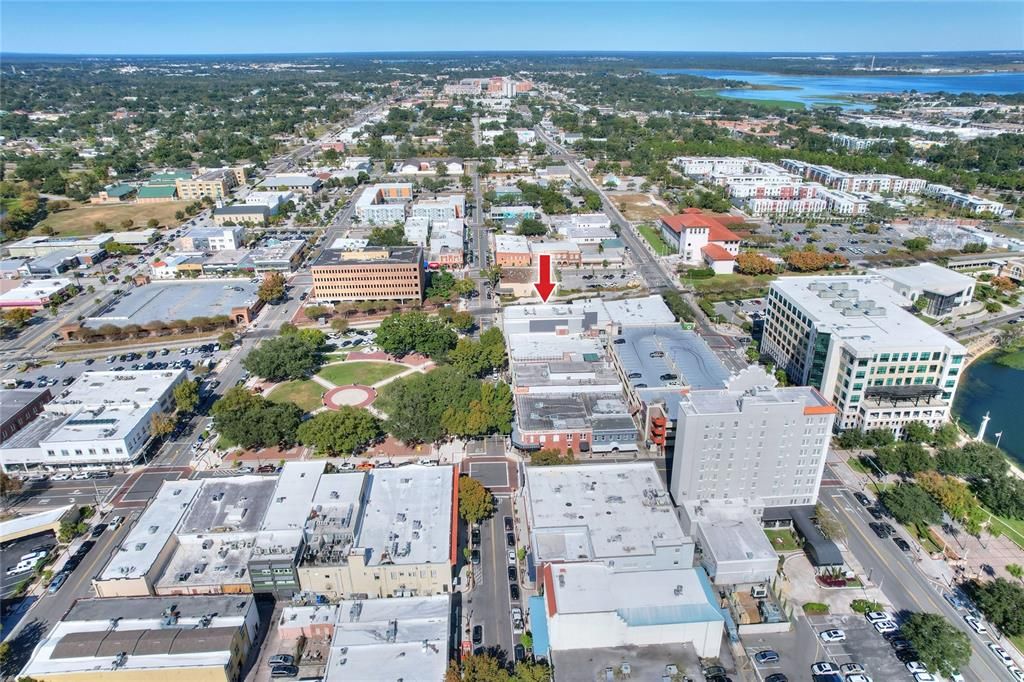 待售: $320,000 (1 贝兹, 1 浴室, 917 平方英尺)