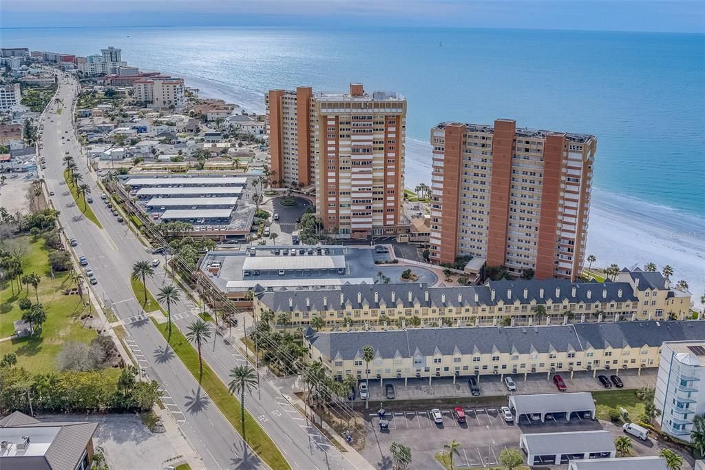 В аренду: $6,000 (2 спален, 2 ванн, 1330 Квадратных фут)