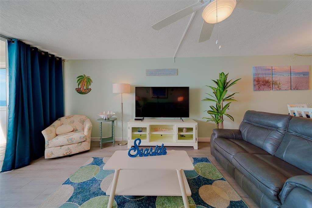 В аренду: $6,000 (2 спален, 2 ванн, 1330 Квадратных фут)