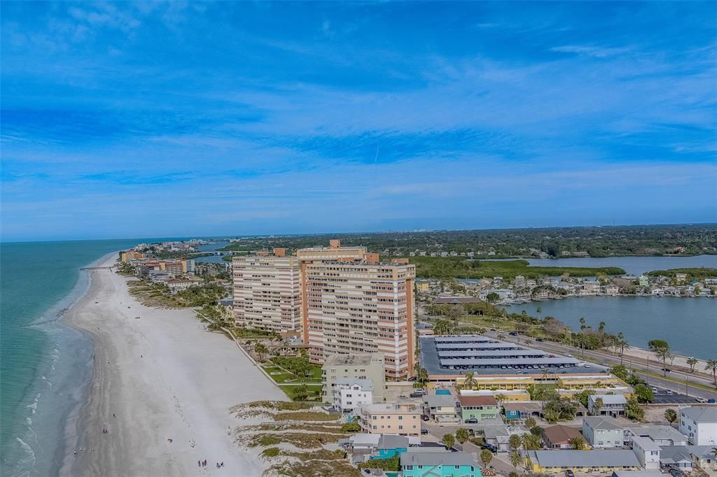 В аренду: $6,000 (2 спален, 2 ванн, 1330 Квадратных фут)