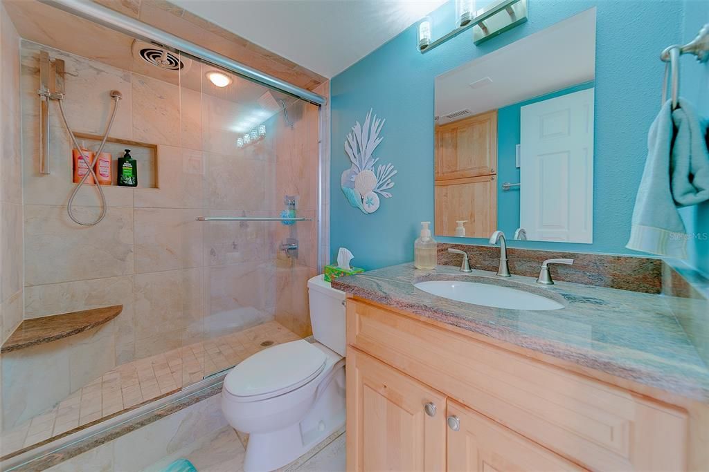 В аренду: $6,000 (2 спален, 2 ванн, 1330 Квадратных фут)