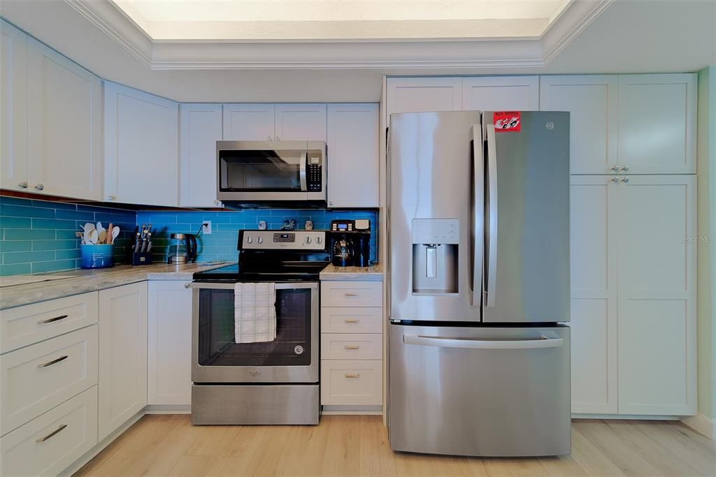 В аренду: $6,000 (2 спален, 2 ванн, 1330 Квадратных фут)