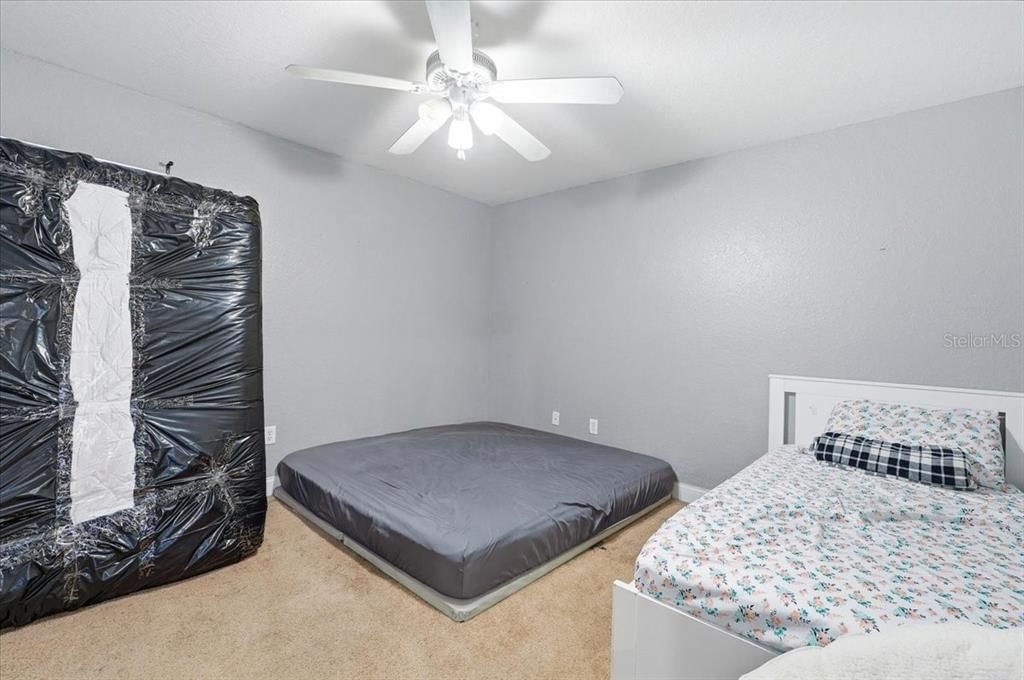 For Sale: $330,000 (3 beds, 2 baths, 1547 Square Feet)