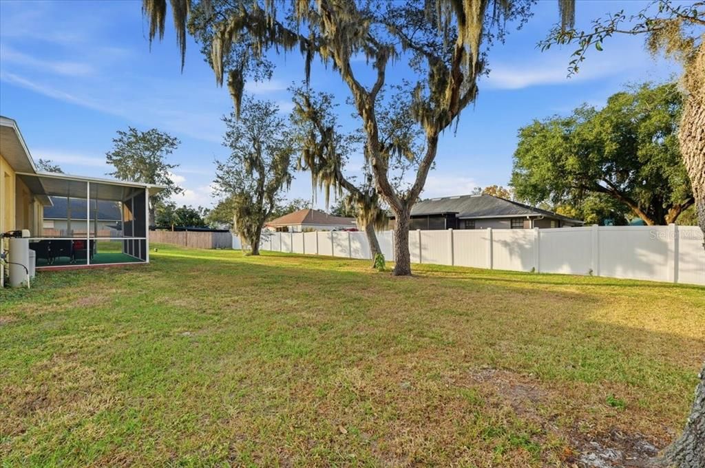 For Sale: $330,000 (3 beds, 2 baths, 1547 Square Feet)