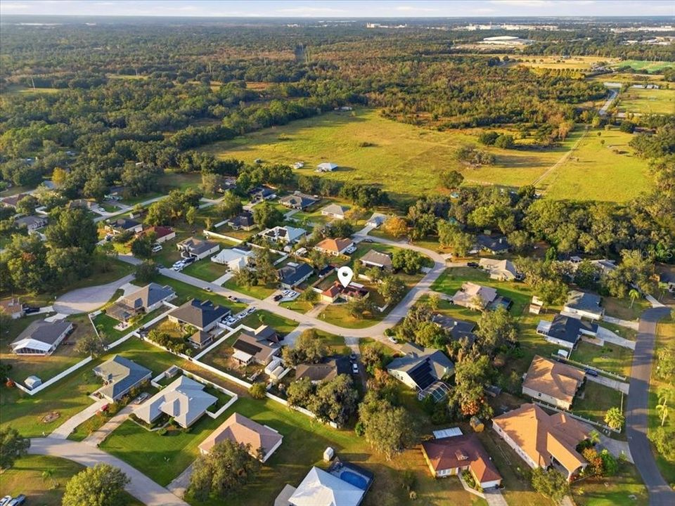 For Sale: $330,000 (3 beds, 2 baths, 1547 Square Feet)