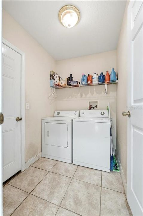 For Sale: $330,000 (3 beds, 2 baths, 1547 Square Feet)