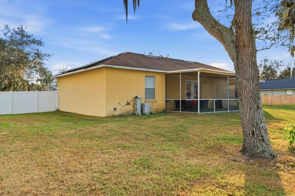 For Sale: $330,000 (3 beds, 2 baths, 1547 Square Feet)