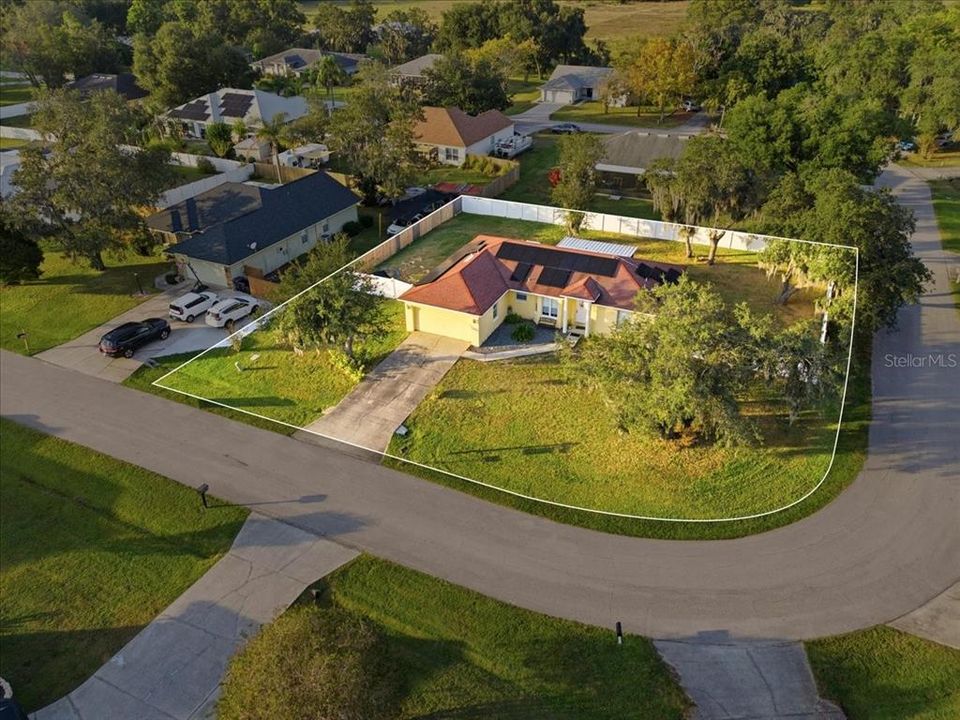 For Sale: $330,000 (3 beds, 2 baths, 1547 Square Feet)