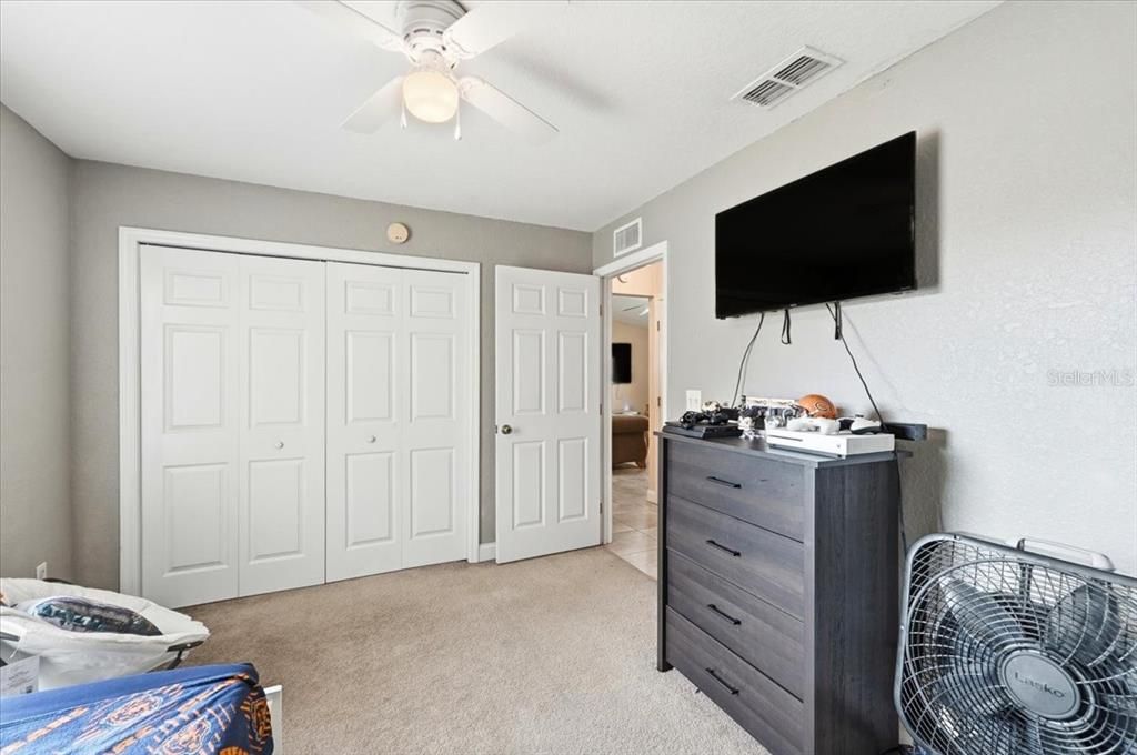 For Sale: $330,000 (3 beds, 2 baths, 1547 Square Feet)