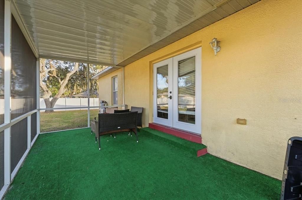 For Sale: $330,000 (3 beds, 2 baths, 1547 Square Feet)