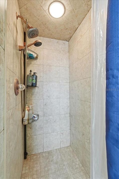 For Sale: $330,000 (3 beds, 2 baths, 1547 Square Feet)