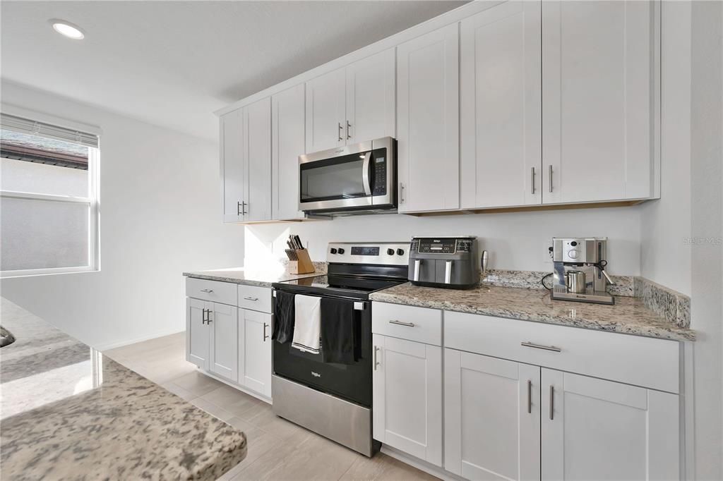 For Rent: $2,150 (4 beds, 2 baths, 1607 Square Feet)