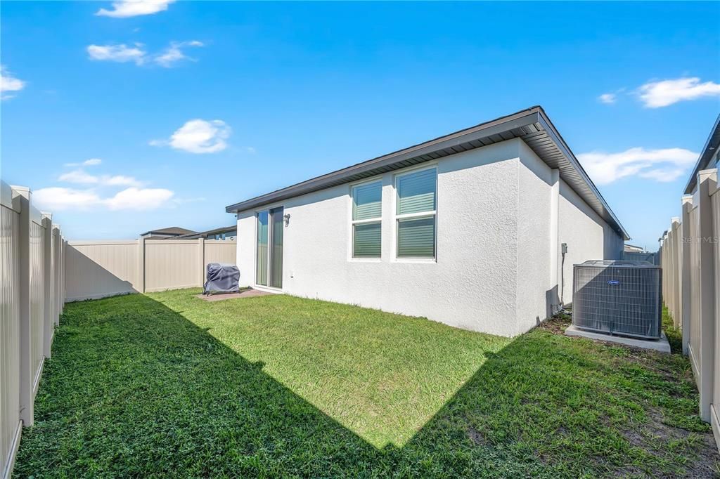 For Rent: $2,150 (4 beds, 2 baths, 1607 Square Feet)