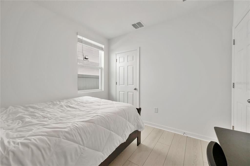 For Rent: $2,150 (4 beds, 2 baths, 1607 Square Feet)