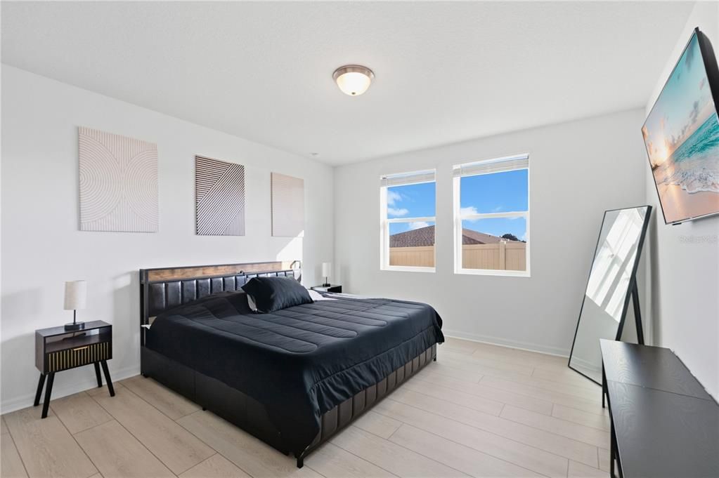 For Rent: $2,150 (4 beds, 2 baths, 1607 Square Feet)