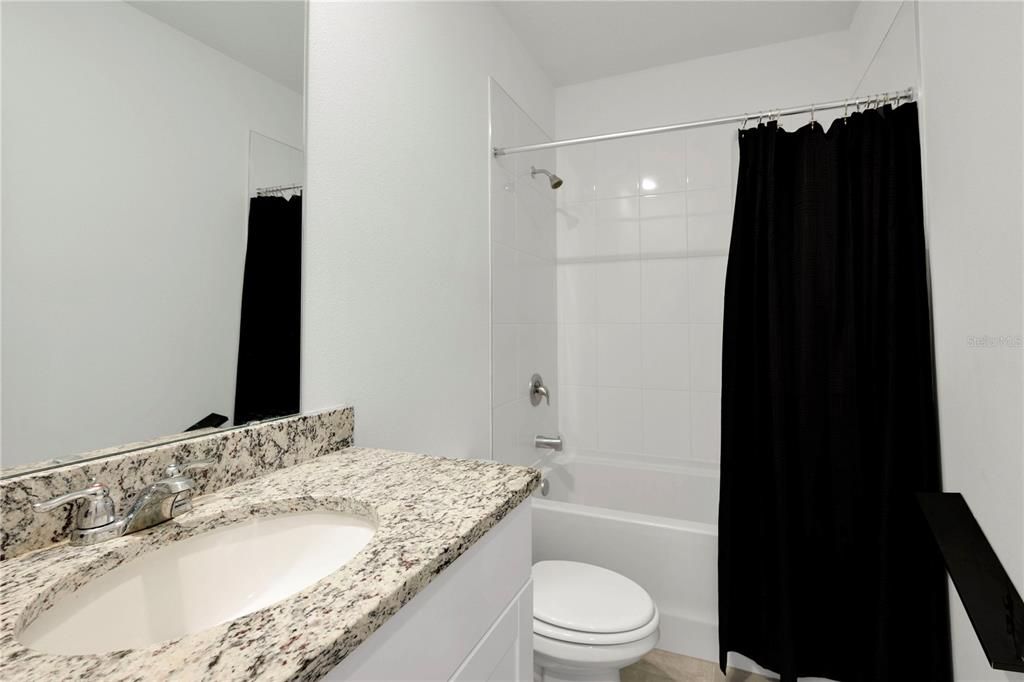 For Rent: $2,150 (4 beds, 2 baths, 1607 Square Feet)