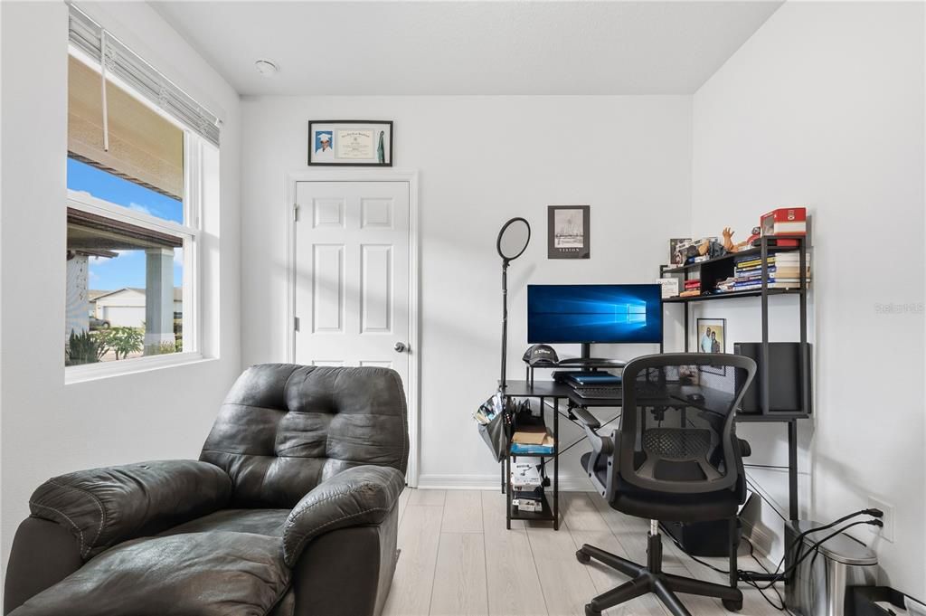 For Rent: $2,150 (4 beds, 2 baths, 1607 Square Feet)