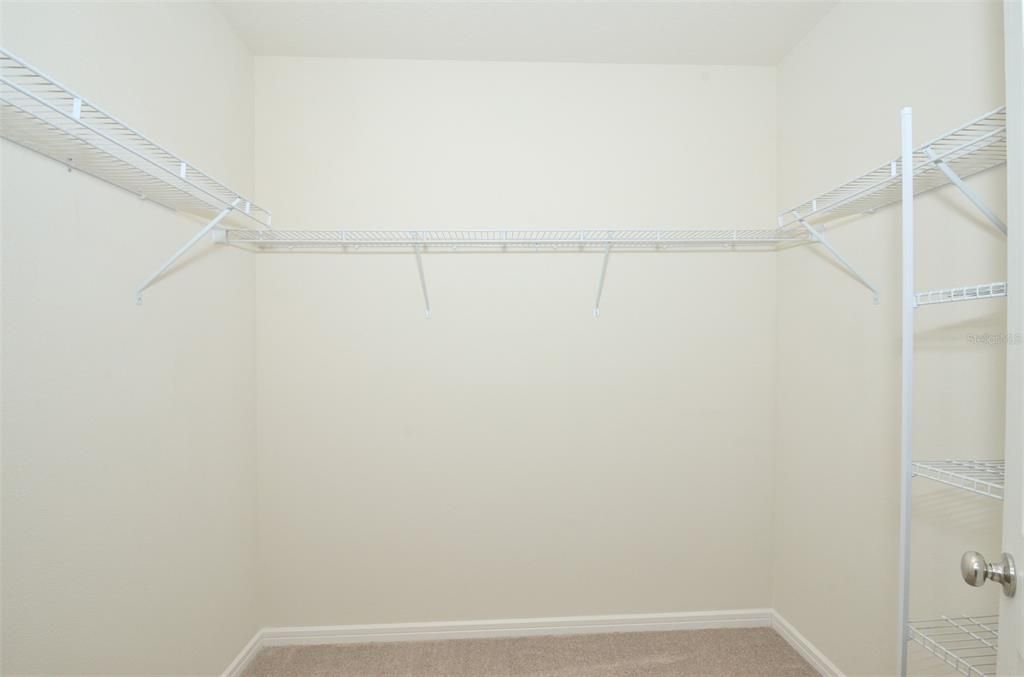 В аренду: $2,150 (4 спален, 2 ванн, 1865 Квадратных фут)