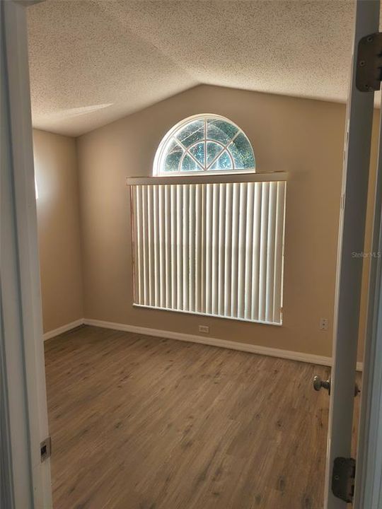 En Renta: $2,250 (4 camas, 2 baños, 1654 Pies cuadrados)