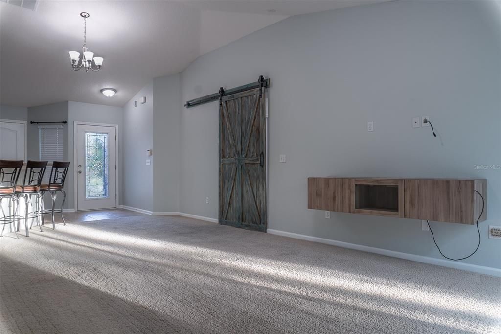 For Sale: $360,000 (3 beds, 2 baths, 1238 Square Feet)