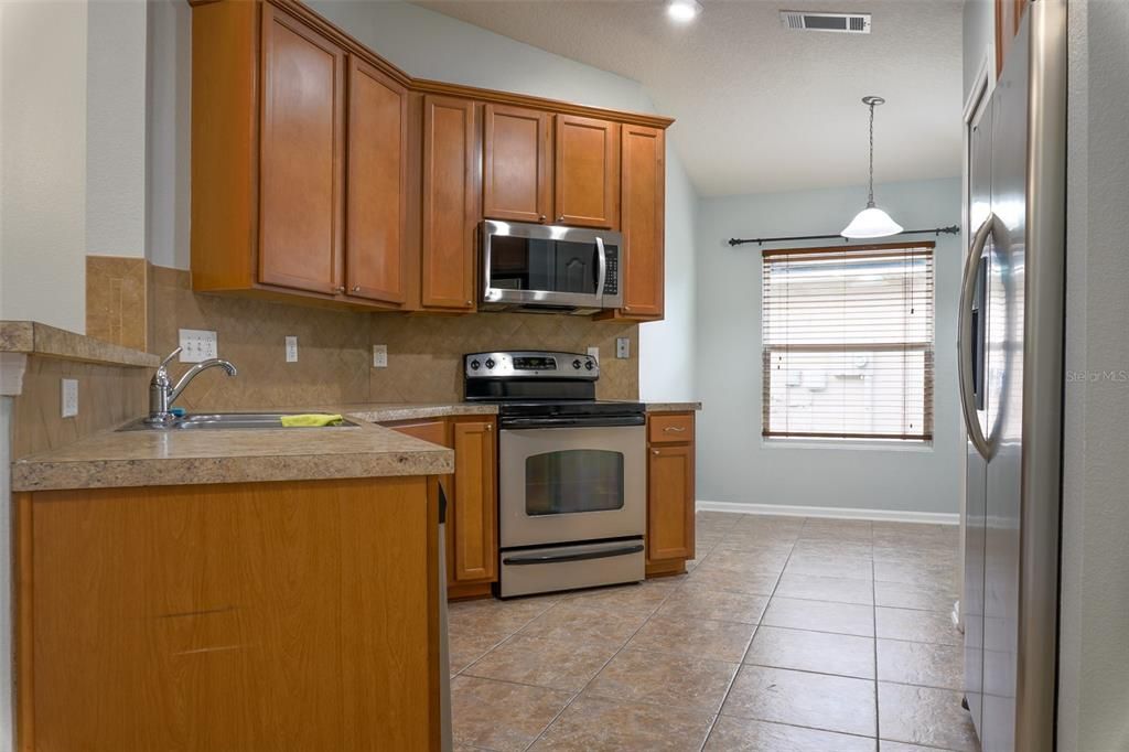 For Sale: $360,000 (3 beds, 2 baths, 1238 Square Feet)