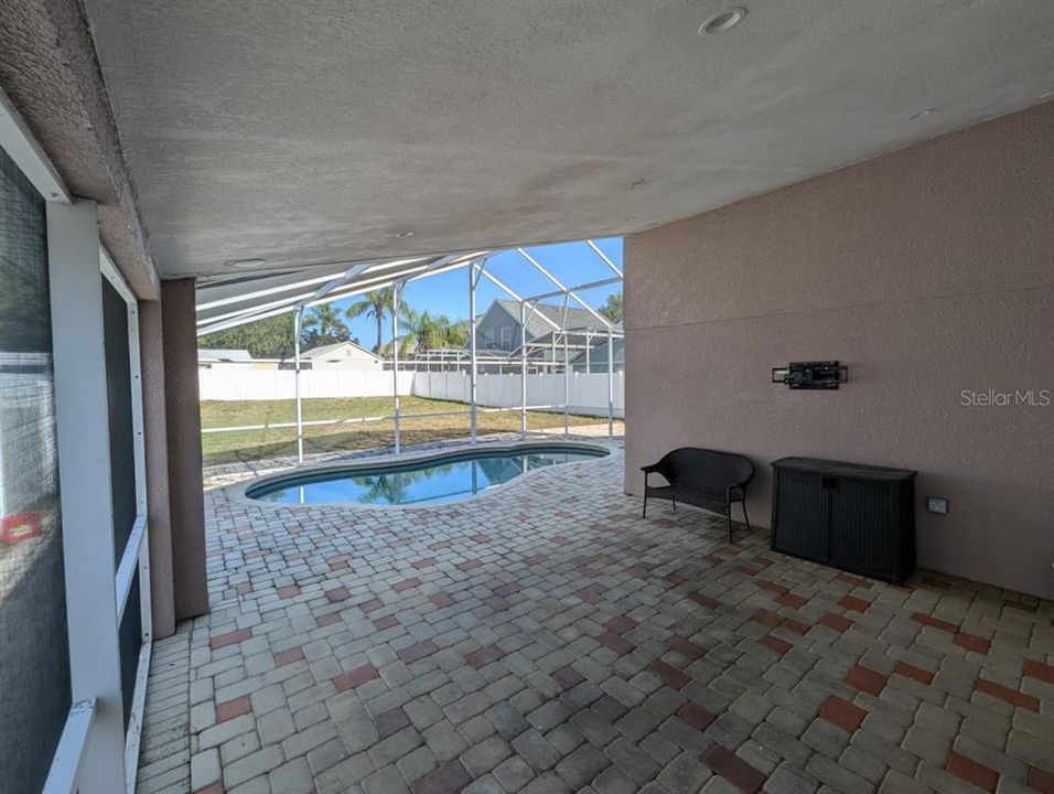 For Sale: $379,000 (3 beds, 2 baths, 1500 Square Feet)