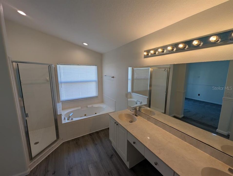 For Sale: $379,000 (3 beds, 2 baths, 1500 Square Feet)