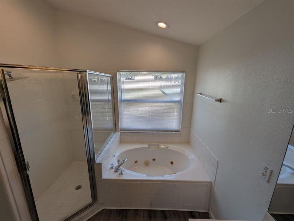 For Sale: $379,000 (3 beds, 2 baths, 1500 Square Feet)