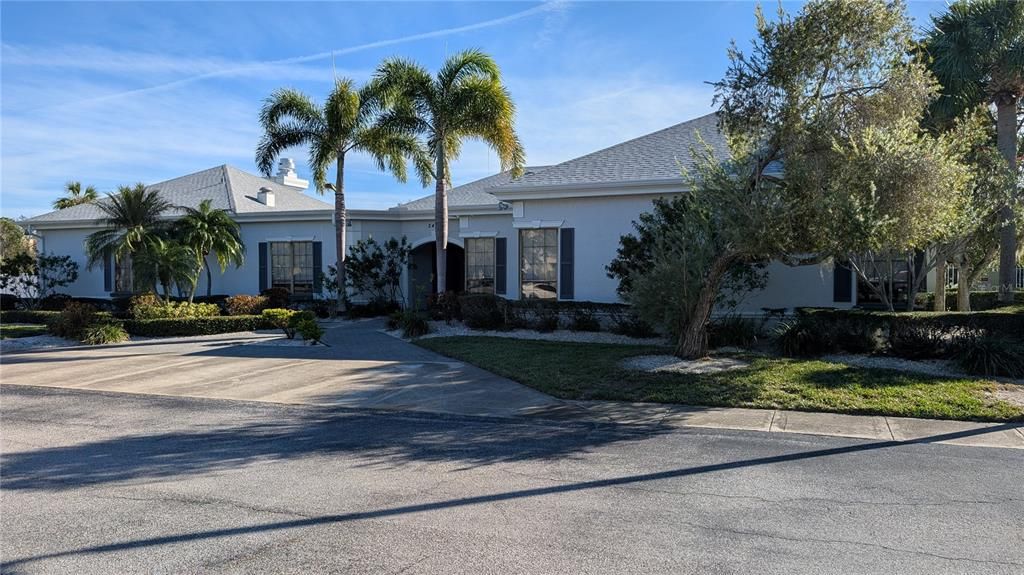 待售: $135,000 (1 贝兹, 1 浴室, 675 平方英尺)