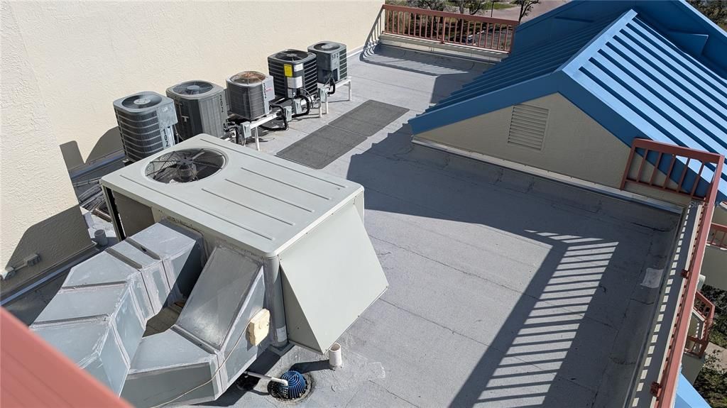 待售: $135,000 (1 贝兹, 1 浴室, 675 平方英尺)