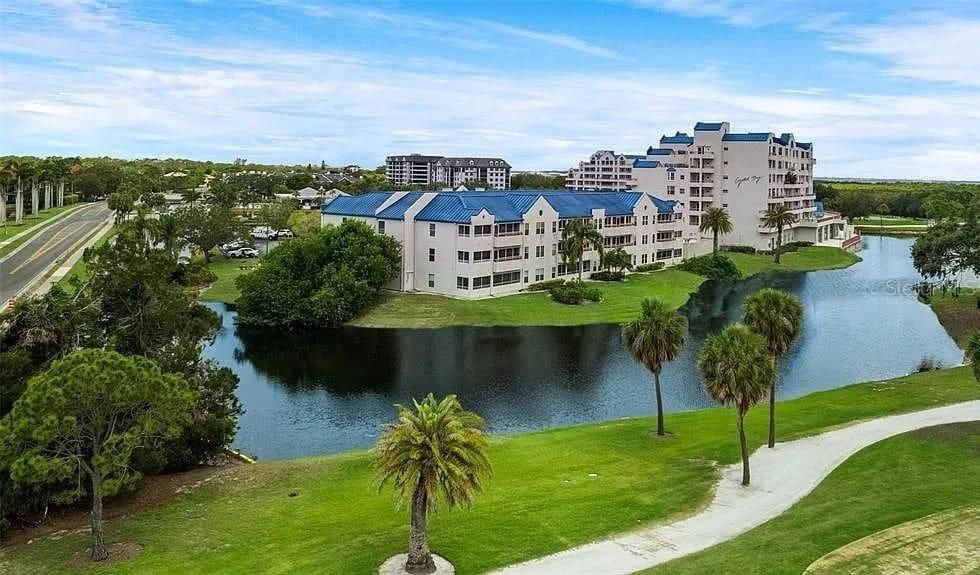 待售: $135,000 (1 贝兹, 1 浴室, 675 平方英尺)