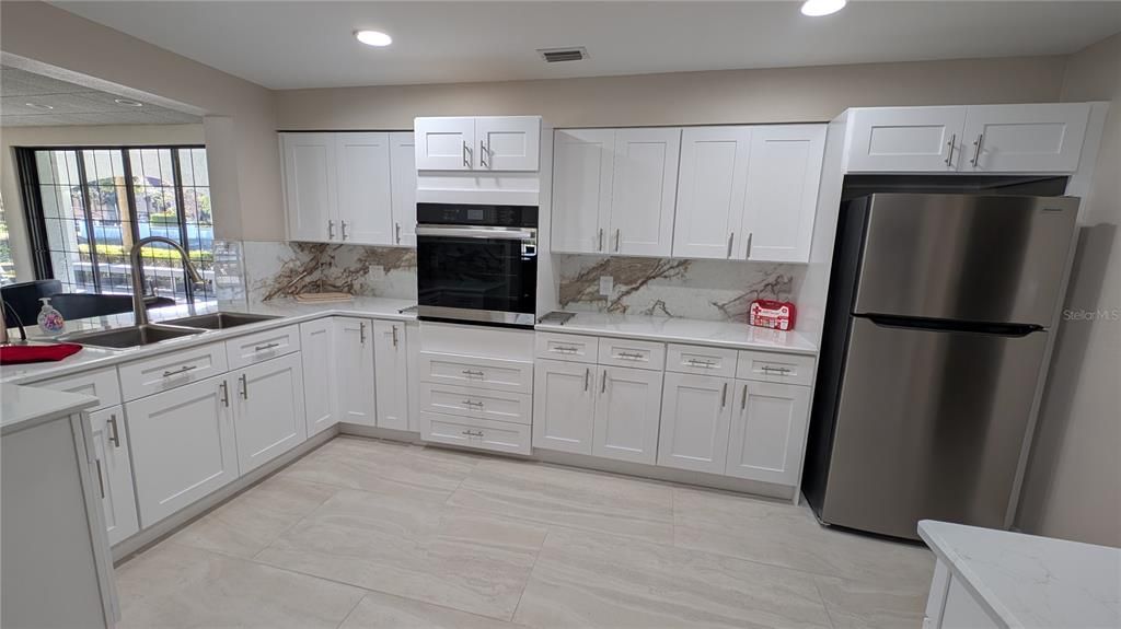 待售: $135,000 (1 贝兹, 1 浴室, 675 平方英尺)