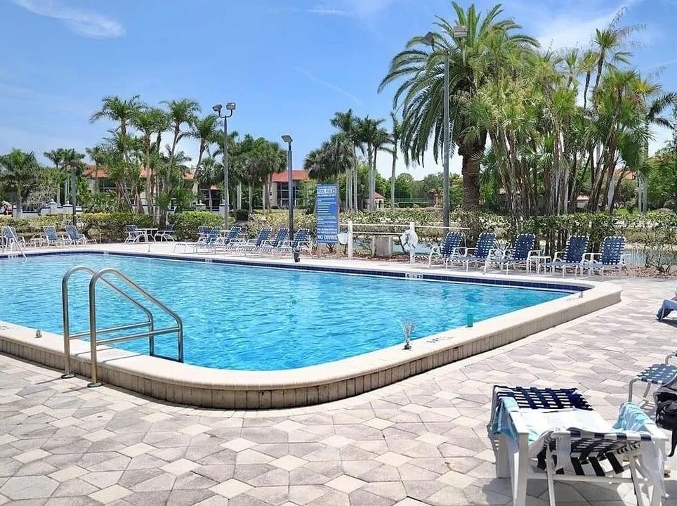 待售: $135,000 (1 贝兹, 1 浴室, 675 平方英尺)