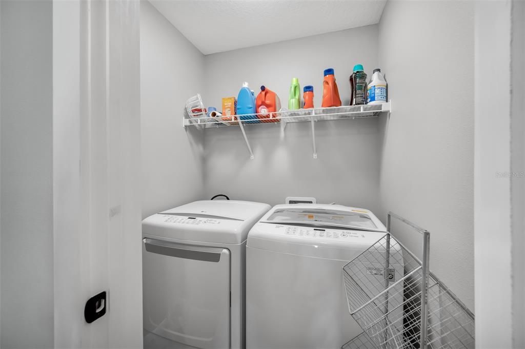 На продажу: $699,900 (3 спален, 2 ванн, 1940 Квадратных фут)