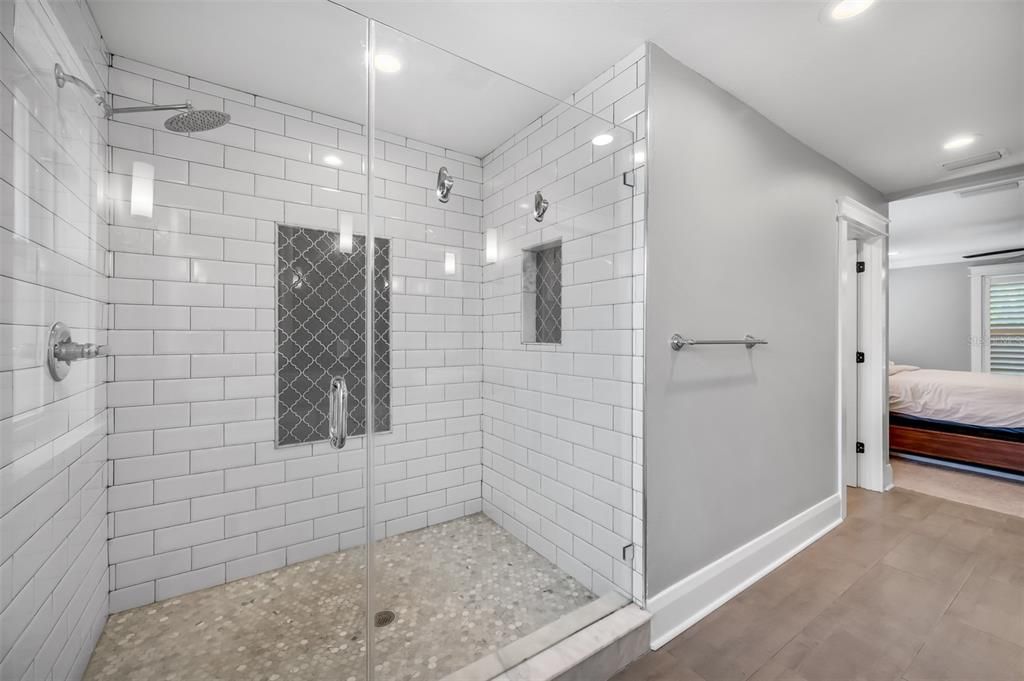 На продажу: $699,900 (3 спален, 2 ванн, 1940 Квадратных фут)