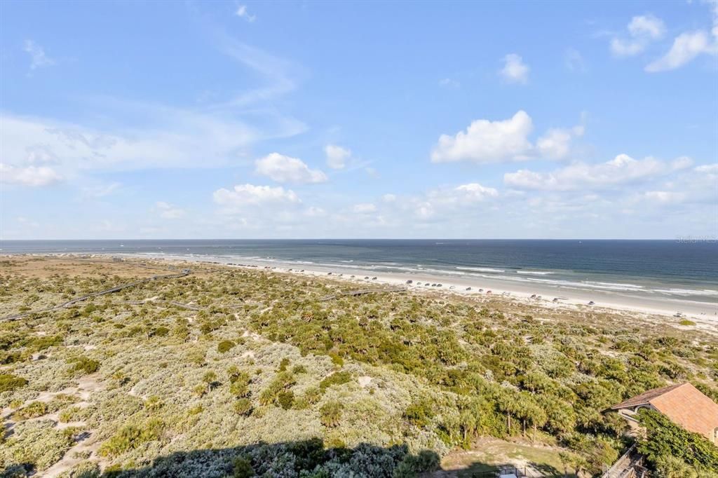 Active With Contract: $1,100,000 (2 beds, 2 baths, 1489 Square Feet)