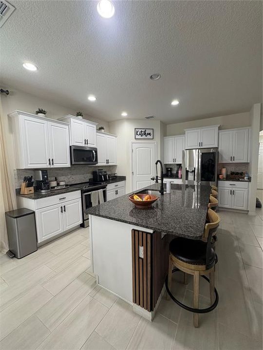 En Renta: $3,550 (4 camas, 3 baños, 2472 Pies cuadrados)