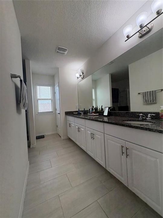 En Renta: $3,550 (4 camas, 3 baños, 2472 Pies cuadrados)