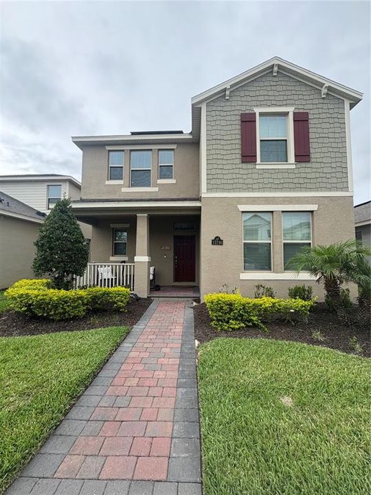 En Renta: $3,550 (4 camas, 3 baños, 2472 Pies cuadrados)