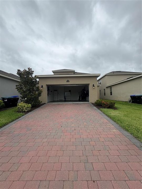 En Renta: $3,550 (4 camas, 3 baños, 2472 Pies cuadrados)