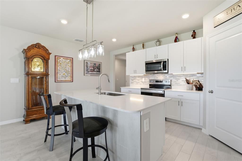 Active With Contract: $300,000 (4 beds, 2 baths, 1822 Square Feet)
