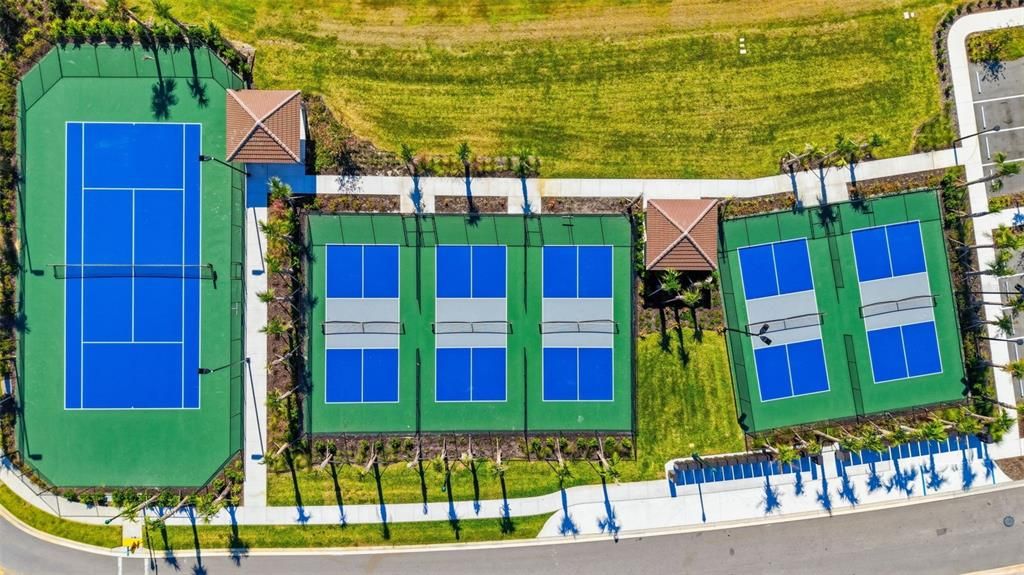 Active With Contract: $300,000 (4 beds, 2 baths, 1822 Square Feet)