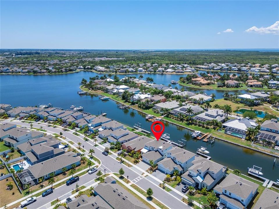 For Sale: $875,000 (4 beds, 3 baths, 3000 Square Feet)