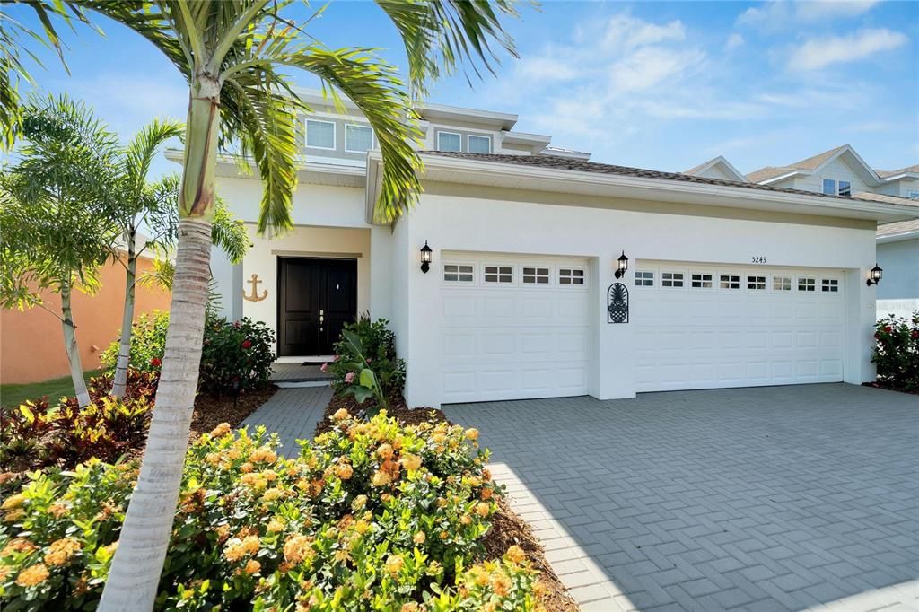 For Sale: $875,000 (4 beds, 3 baths, 3000 Square Feet)