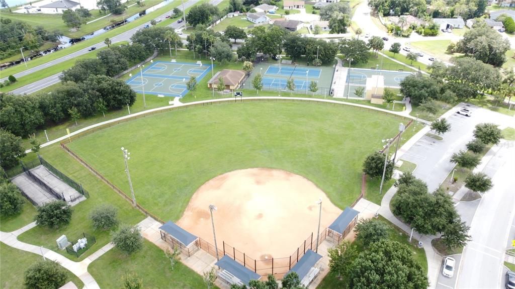 待售: $510,000 (6 贝兹, 0 浴室, 2580 平方英尺)