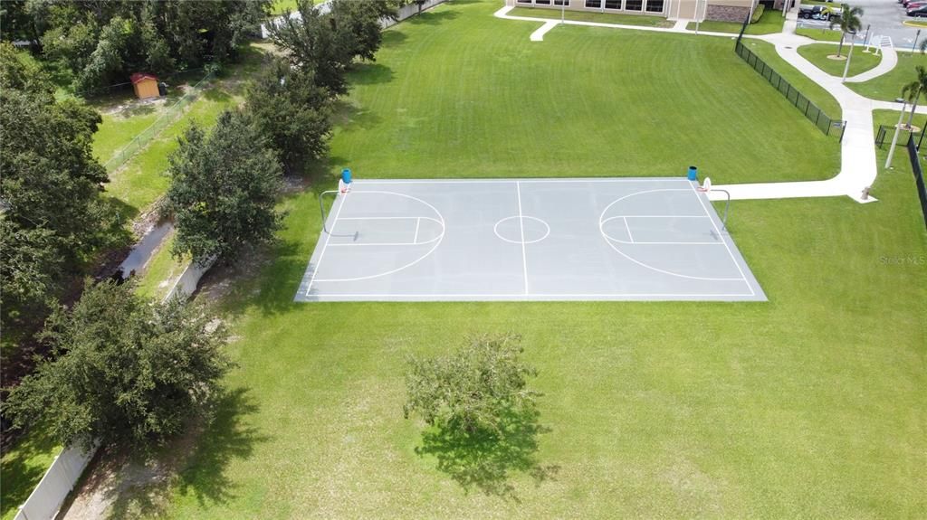 待售: $510,000 (6 贝兹, 0 浴室, 2580 平方英尺)